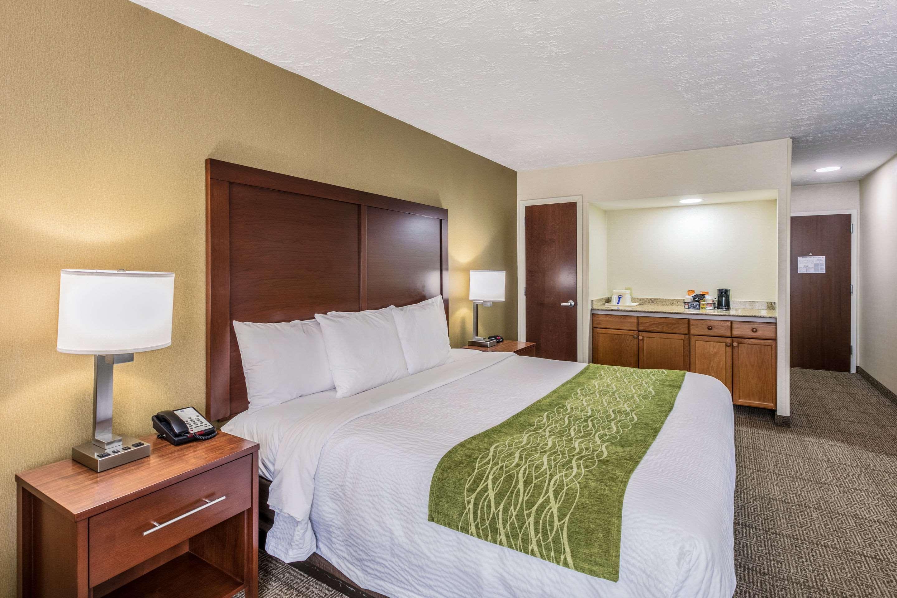 Comfort Inn Medford-Long Island Extérieur photo