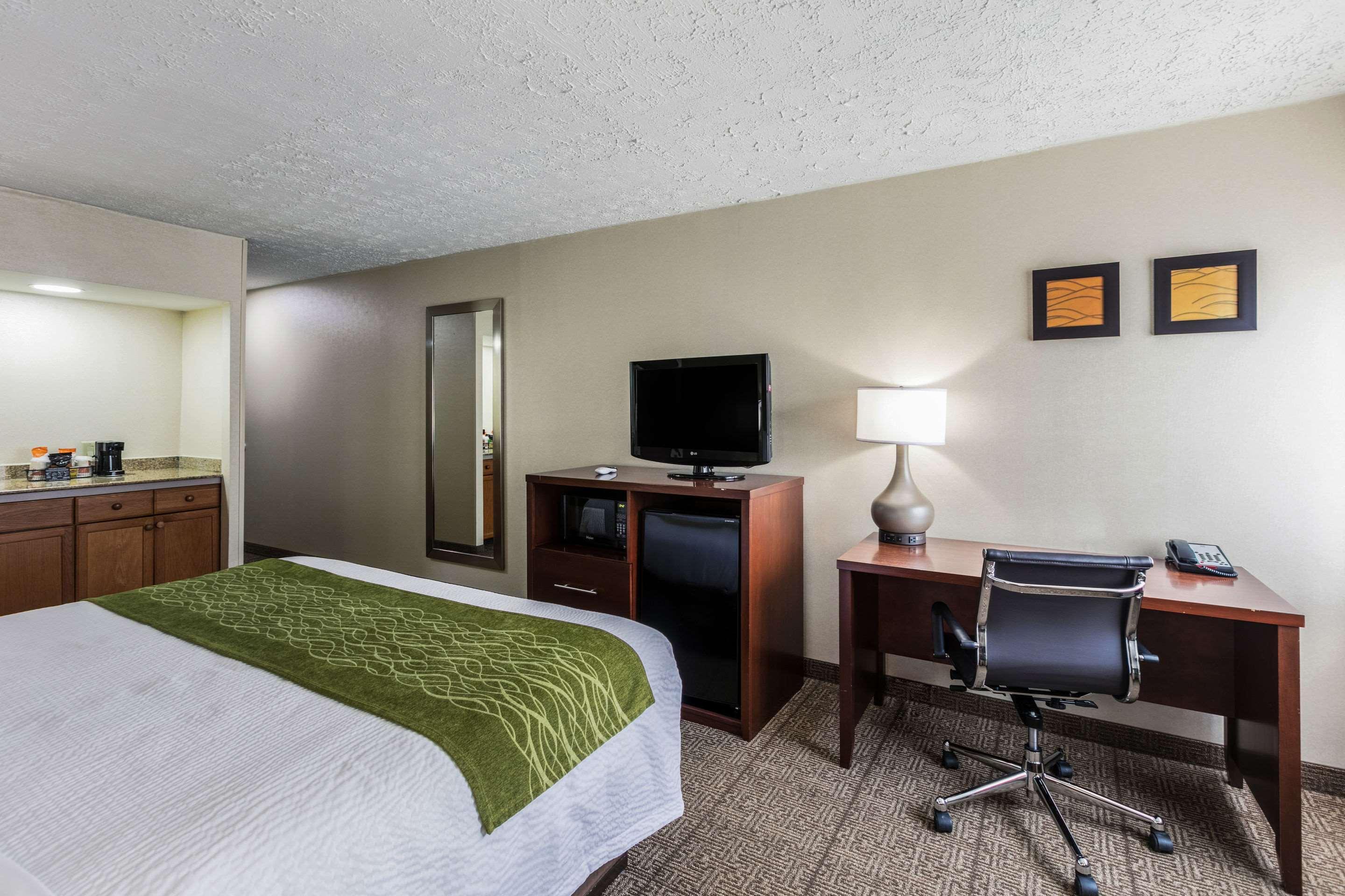 Comfort Inn Medford-Long Island Extérieur photo