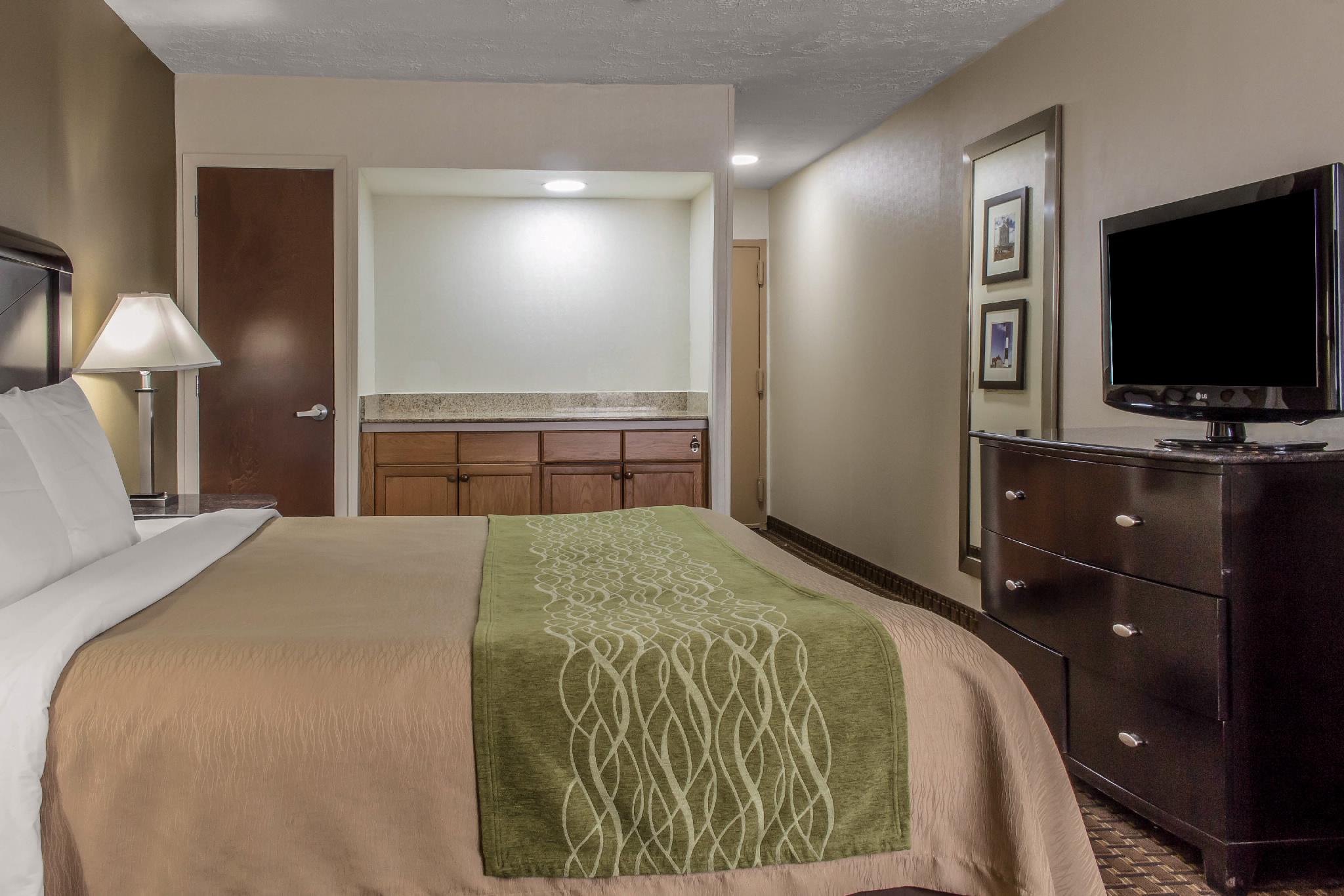 Comfort Inn Medford-Long Island Extérieur photo