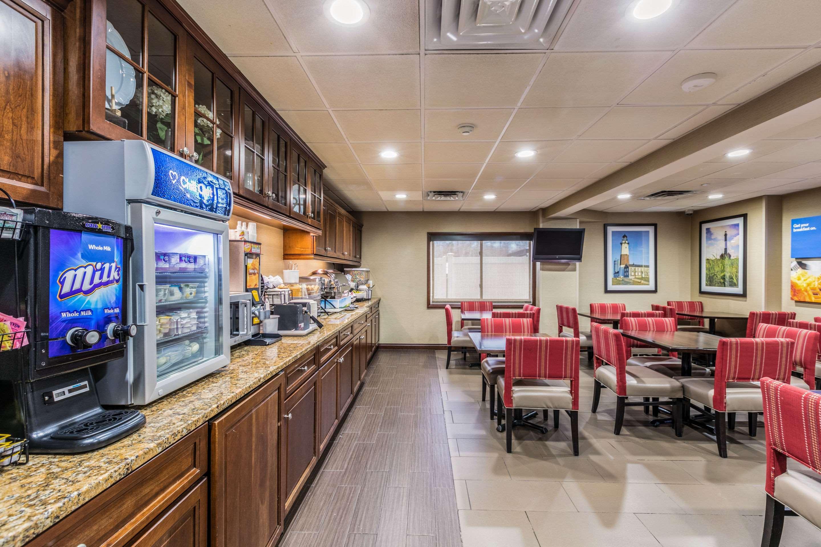 Comfort Inn Medford-Long Island Extérieur photo