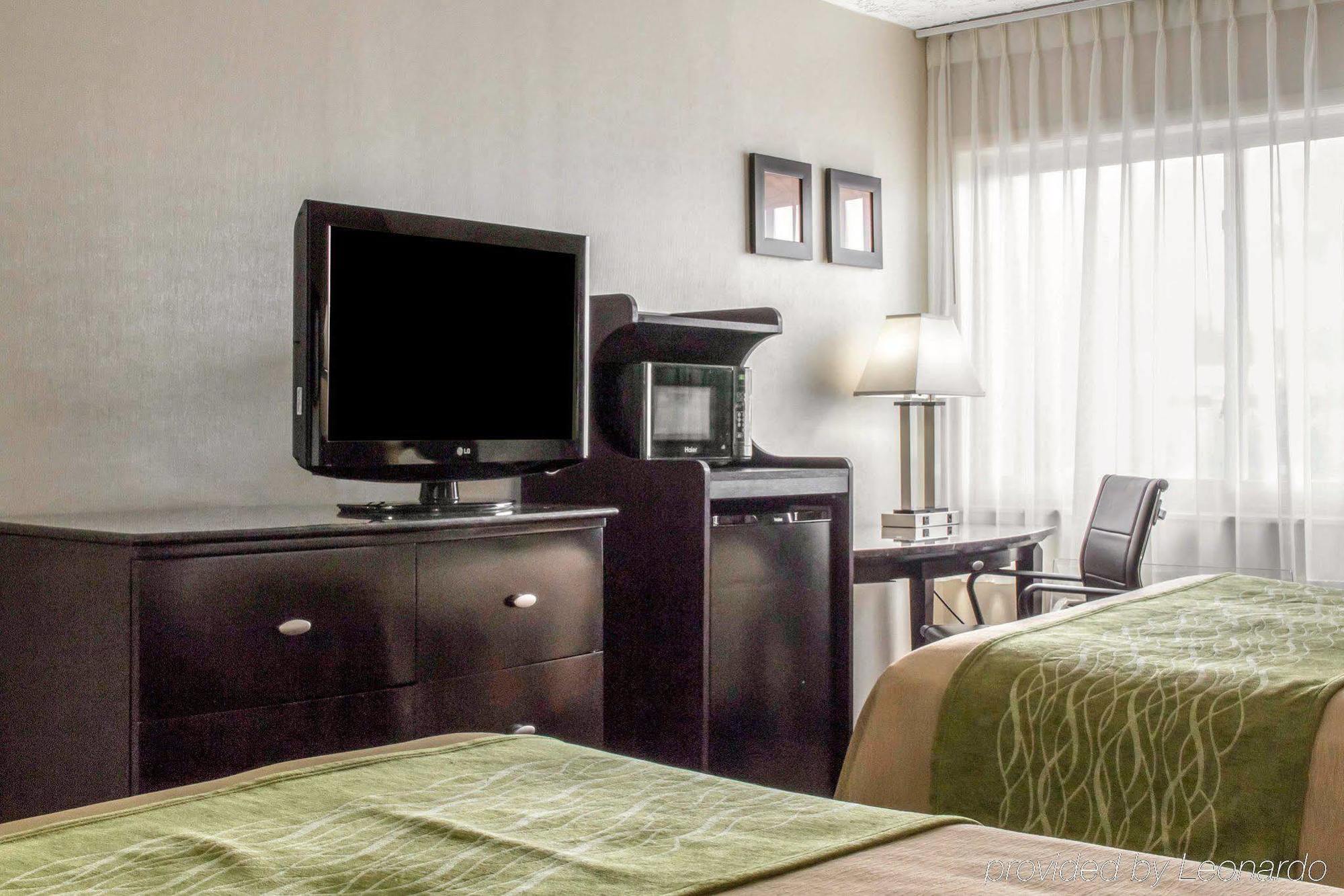 Comfort Inn Medford-Long Island Extérieur photo