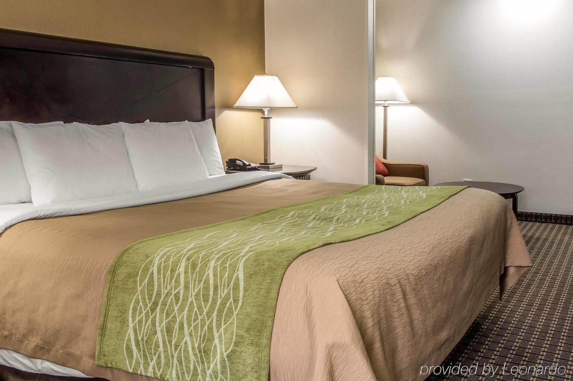 Comfort Inn Medford-Long Island Extérieur photo